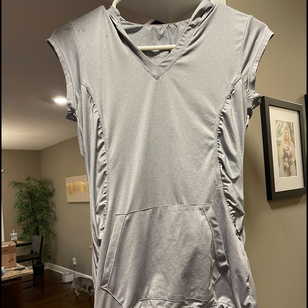 MPG Pullover Short Sleeve Womens Hoodie - Size Small